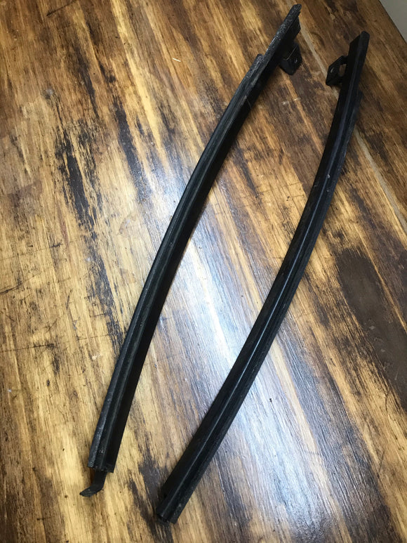 VW Mk2 Jetta Door Glass Guides w/seals (Not from the ocean)